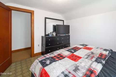 Bedroom - 435 Anthony St, Schenectady, NY 12308 photo 7 of 7