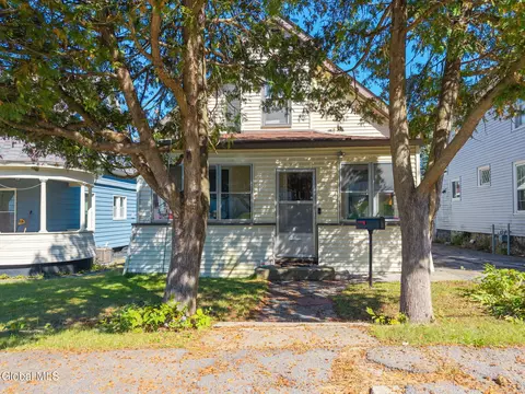 435 Anthony St, Schenectady, NY 12308