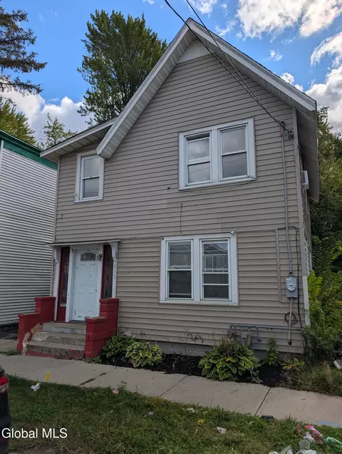 Exterior - 413 Summit Ave, Schenectady, NY 12307 photo 2 of 2