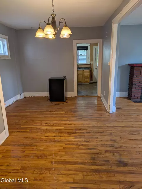 Dining - 413 Summit Ave, Schenectady, NY 12307 photo 1 of 1