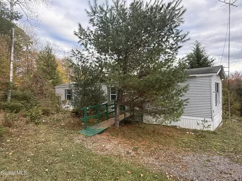 244 Sweet Rd, Johnstown, NY 12095