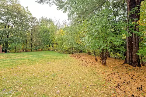 Exterior - 11 Victoria Ave, Troy, NY 12180 photo 7 of 9