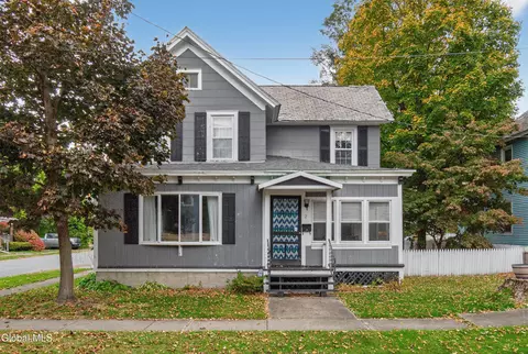 2 Washington St, Granville, NY 12832