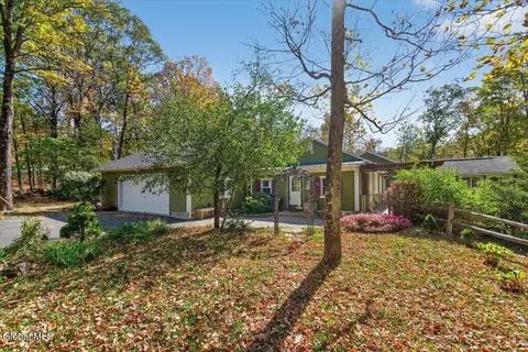 262 Jarvis Rd N, Ravena, NY 12143