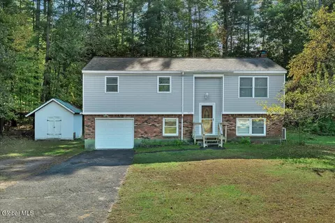 326 Louden Rd, Saratoga Springs, NY 12866