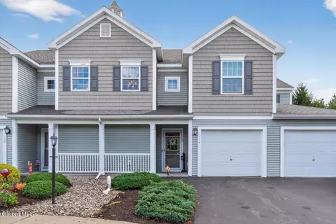 114 Cherry Blossom Ct, Schenectady, NY 12306