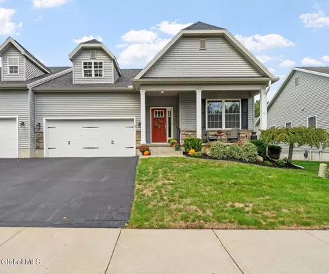 12 Forestbrook Dr, Ballston Lake, NY 12019