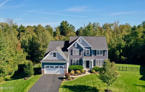 37 Eduardo Ct, Albany, NY 12203