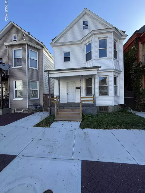 148 5th Ave, Troy, NY 12180