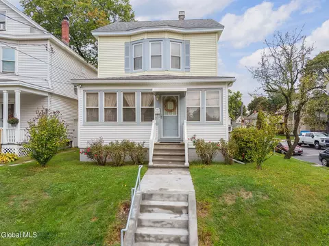 777 Park Ave, Albany, NY 12208