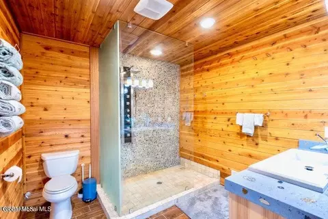 Bath - 2158 Coach Rd, Argyle, NY 12809 photo 2 of 4