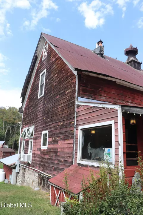 484 S Johnsburg Rd, Thurman, NY 12885