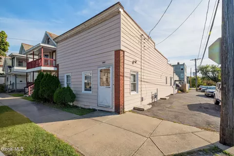 1002 Strong St, Schenectady, NY 12307