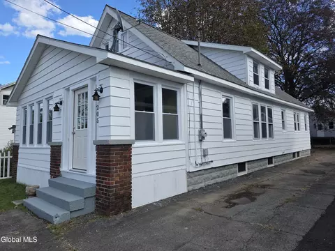 205 Third St, Scotia, NY 12302