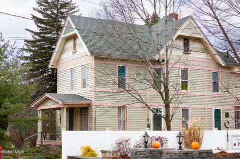 172 Elm St, Cobleskill, NY 12043