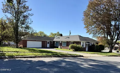 5 Lindbergh Ave, Amsterdam, NY 12010