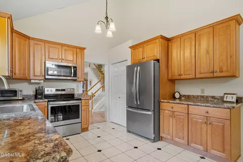 2500 E Nott St, Schenectady, NY 12309 photo 15