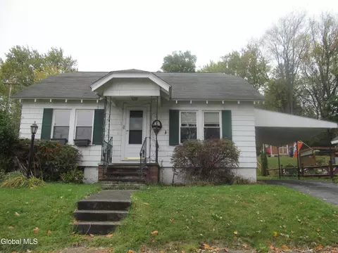 50 Summer St, Gloversville, NY 12078