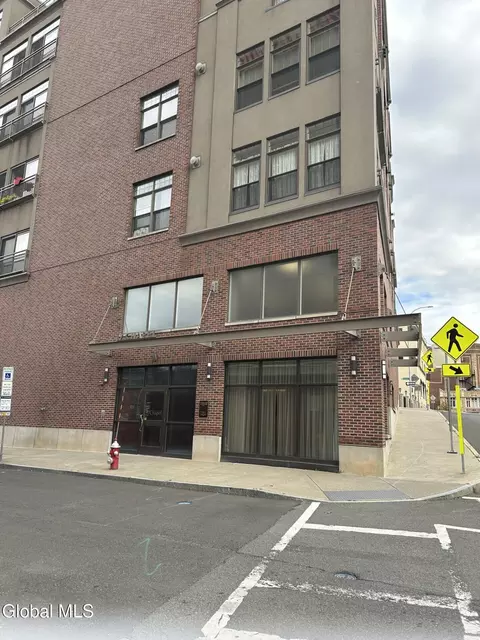 17 Chapel St #602, Albany, NY 12210