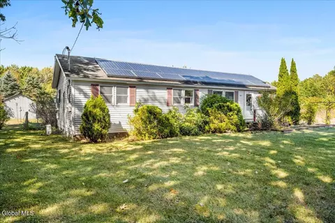 109 Bluebird Rd, Fort Edward, NY 12828