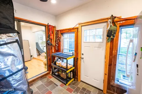 Entry Way - 261 Old Post Rd, Ballston Spa, NY 12020 photo 1 of 2