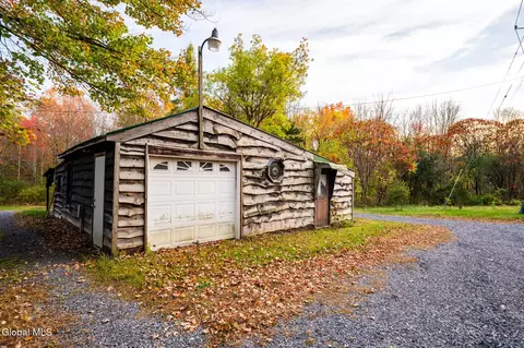 Exterior - 261 Old Post Rd, Ballston Spa, NY 12020 photo 9 of 19