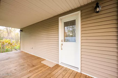 Exterior - 261 Old Post Rd, Ballston Spa, NY 12020 photo 2 of 19