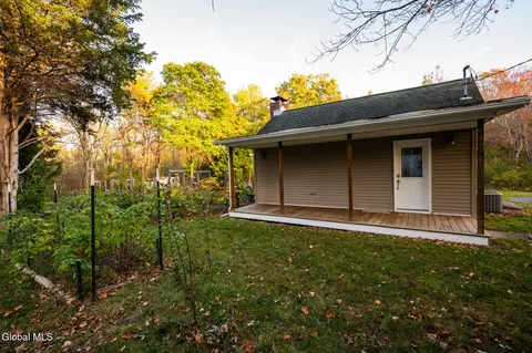 Exterior - 261 Old Post Rd, Ballston Spa, NY 12020 photo 3 of 19