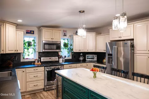 Kitchen - 261 Old Post Rd, Ballston Spa, NY 12020 photo 1 of 4