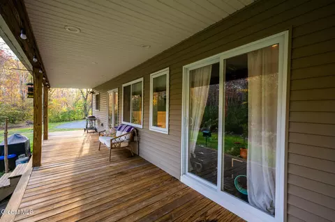 Exterior - 261 Old Post Rd, Ballston Spa, NY 12020 photo 14 of 19