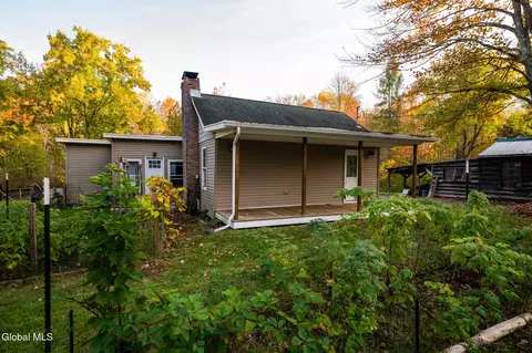 Exterior - 261 Old Post Rd, Ballston Spa, NY 12020 photo 19 of 19