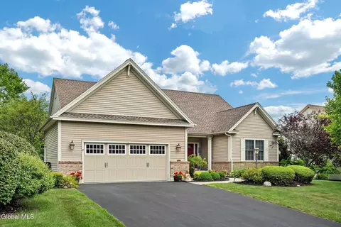 50 Sheldon Dr, Mechanicville, NY 12118 photo 4