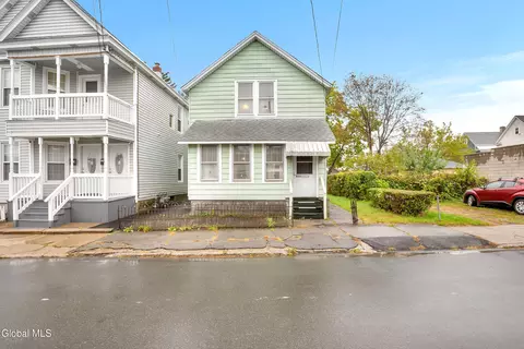 822 Sargent Pl, Schenectady, NY 12303