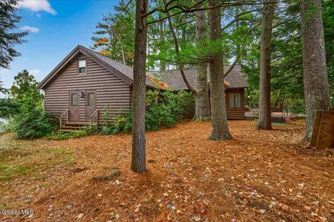 161 E Shore Dr, Chestertown, NY 12817