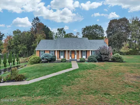 1 Inglewood Rd, East Greenbush, NY 12061
