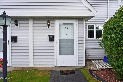 222 S Ten Broeck St #25, Scotia, NY 12302