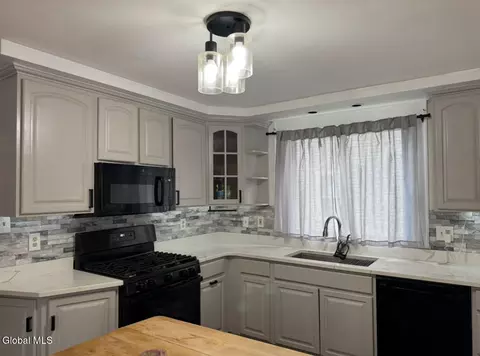 Kitchen - 426 Anthony St, Schenectady, NY 12308 photo 3 of 7