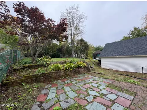Exterior - 426 Anthony St, Schenectady, NY 12308 photo 5 of 18