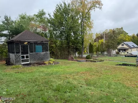Exterior - 426 Anthony St, Schenectady, NY 12308 photo 9 of 18