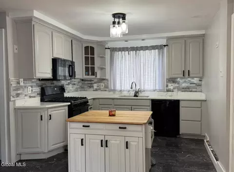 Kitchen - 426 Anthony St, Schenectady, NY 12308 photo 1 of 7