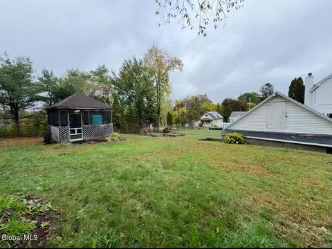 Exterior - 426 Anthony St, Schenectady, NY 12308 photo 7 of 18