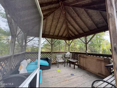 Exterior - 426 Anthony St, Schenectady, NY 12308 photo 12 of 18