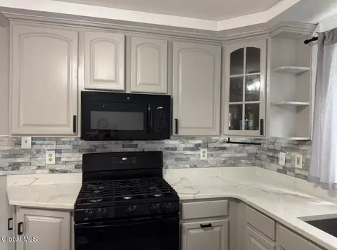 Kitchen - 426 Anthony St, Schenectady, NY 12308 photo 2 of 7