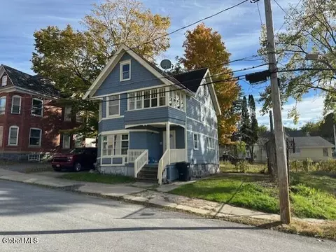 6 Eagle St, Gloversville, NY 12078