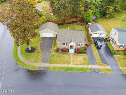 59 Reber St, Albany, NY 12205