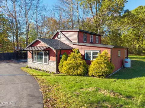 487 Malta Ave, Ballston Spa, NY 12020