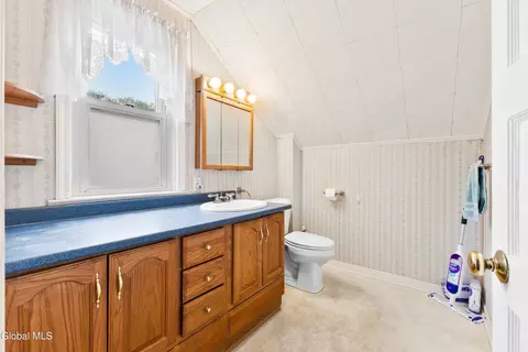 337 Perry St, Schenectady, NY 12306 photo 20