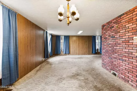 337 Perry St, Schenectady, NY 12306 photo 3