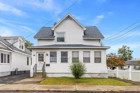 337 Perry St, Schenectady, NY 12306