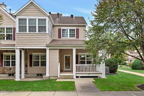 56 Knollwood Holw, Ballston Spa, NY 12020